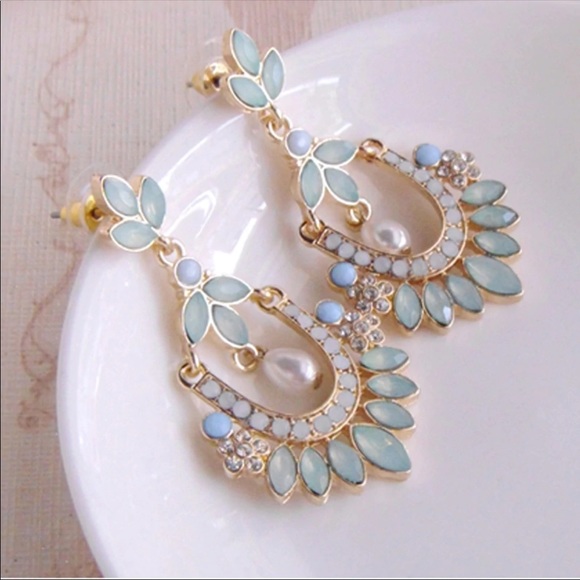 Mint Dangle Earrings - Picture 2 of 5